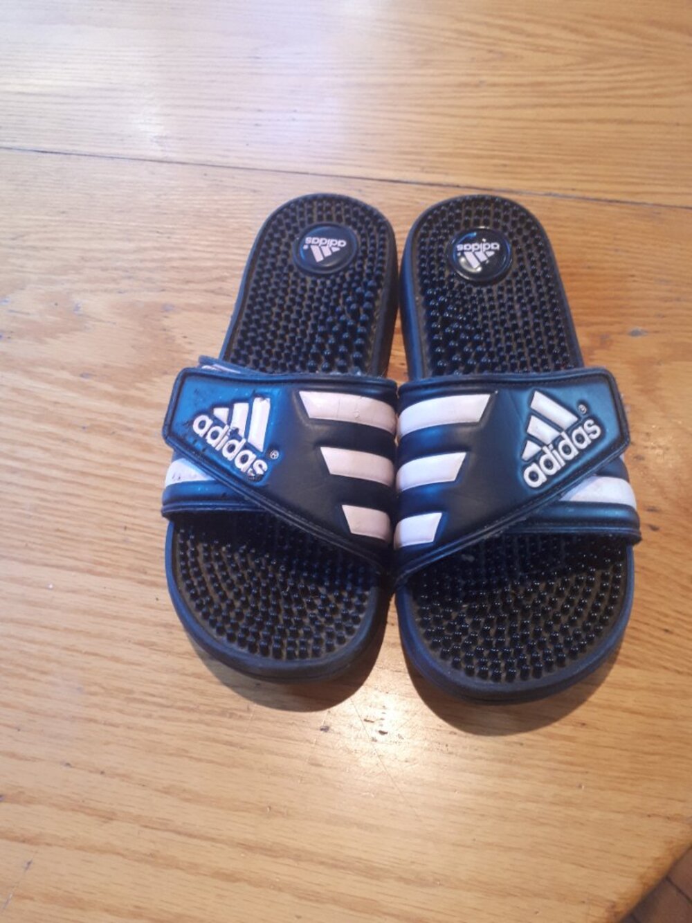 Adissage Adidas slides. Women's size 7